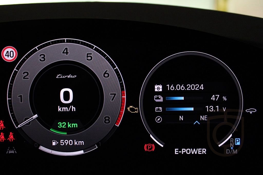 Porsche Panamera Turbo E-Hybrid PDK 500kW 2024