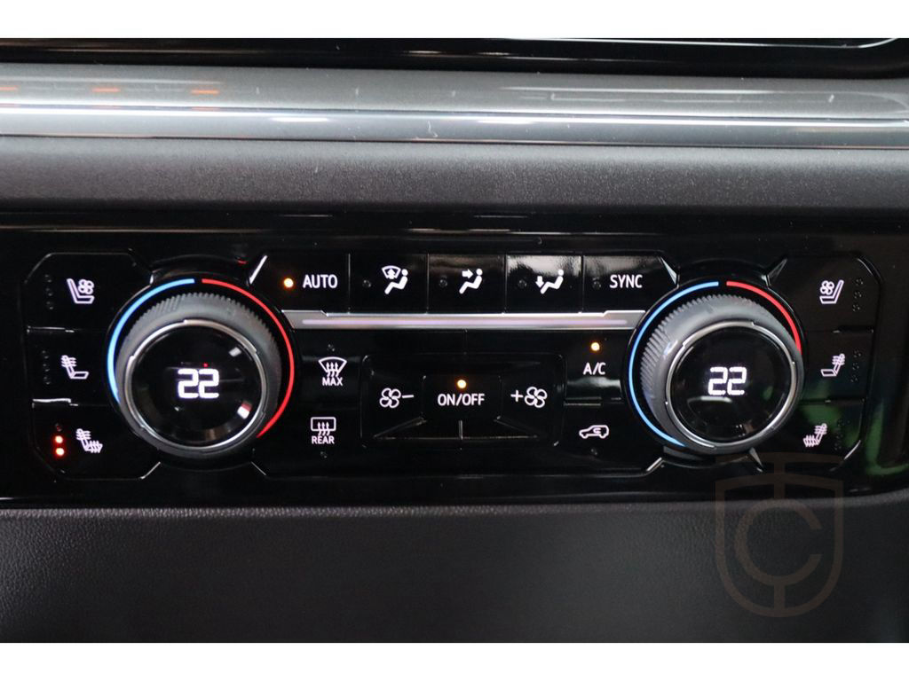 Chevrolet SILVERADO 1500 / HIGH COUNTRY / 6,2L / V8