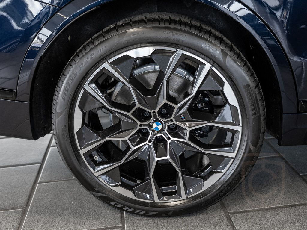 BMW X7 xDrive 40d M-Sport Pro PANO AHK 360° HUD LED