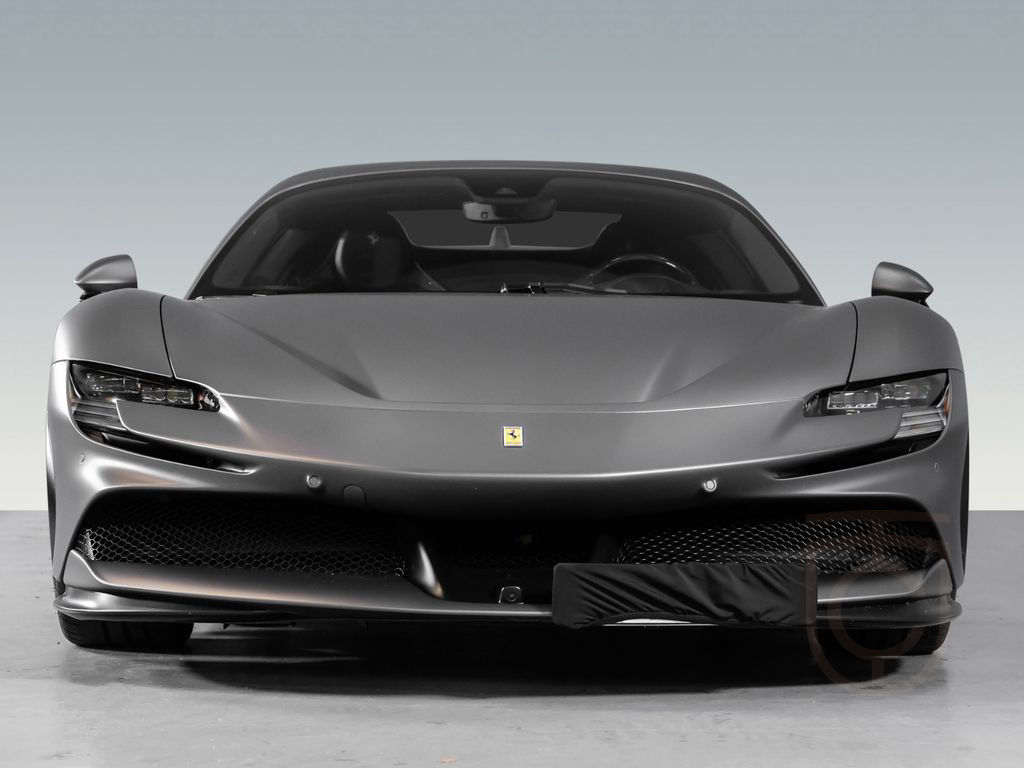 Ferrari SF90 Spyder | 1.Hand | Carbon | Lift | AFS |