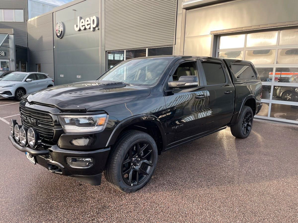 Dodge RAM 1500 Laramie Work Night Edition
