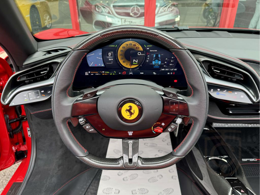 Ferrari SF90 Spider Full options Great best comfort seat