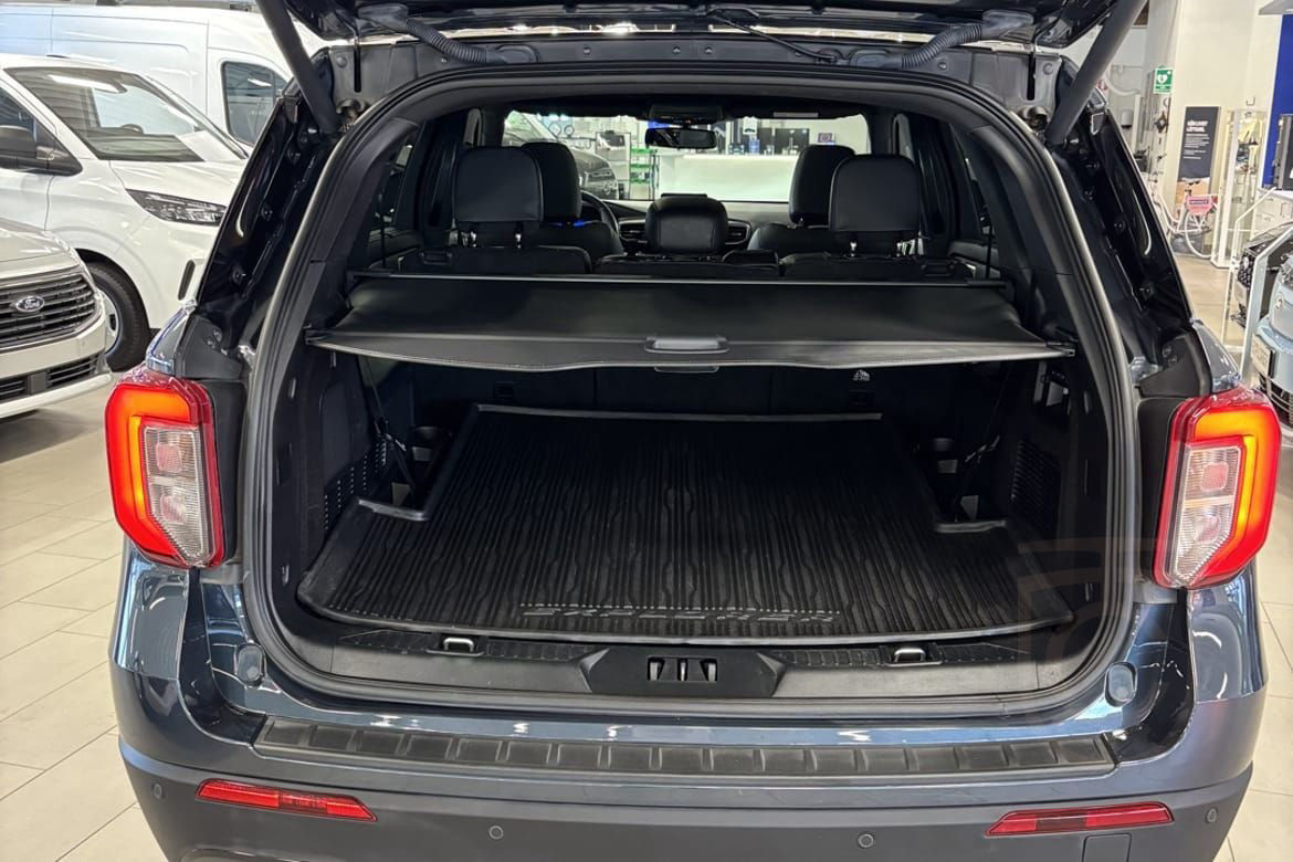 Ford Explorer Plug-In Hybrid ST-Line SelectShift,
