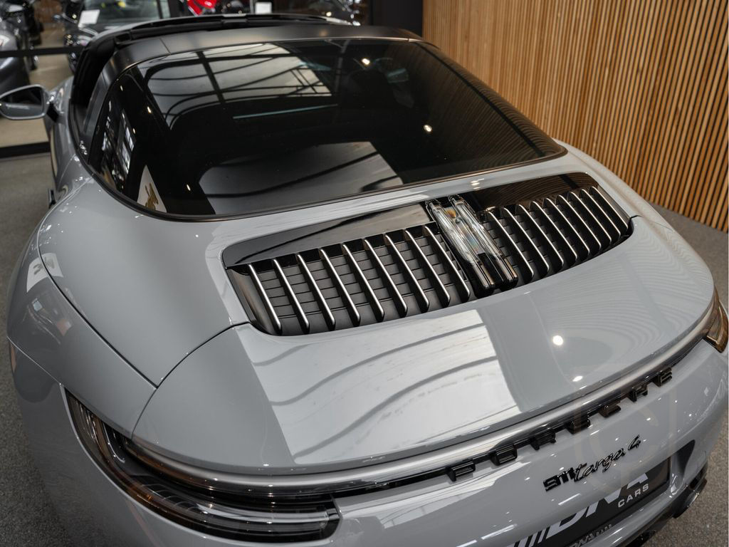 Porsche 992 992 Targa 4 Lift Carbon Bose 911 3.0 Targa 4