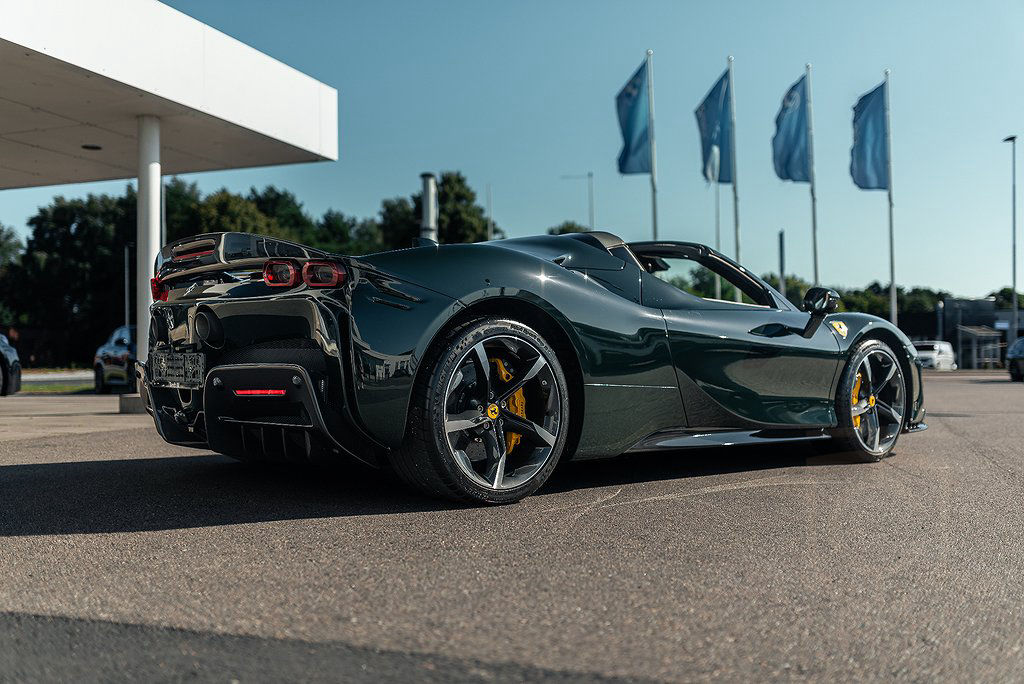 Ferrari SF90 Spider 4.0 V8 DCT 735kW 2024