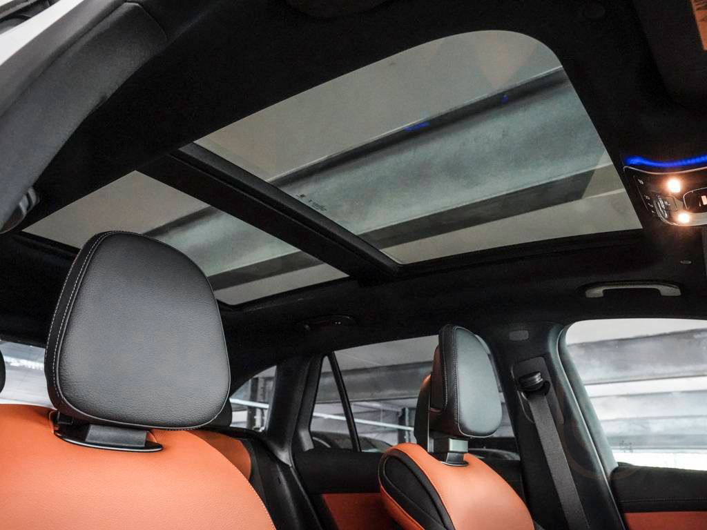 Mercedes-Benz GLC 300 EDITION-AMG-DISTRONIC-PANO-UVP 100.000