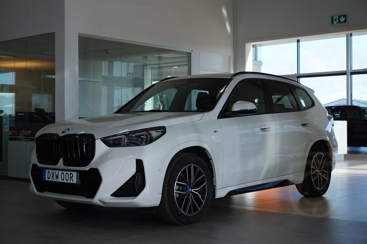 BMW iX1 xDrive30 M Sport Premium H K