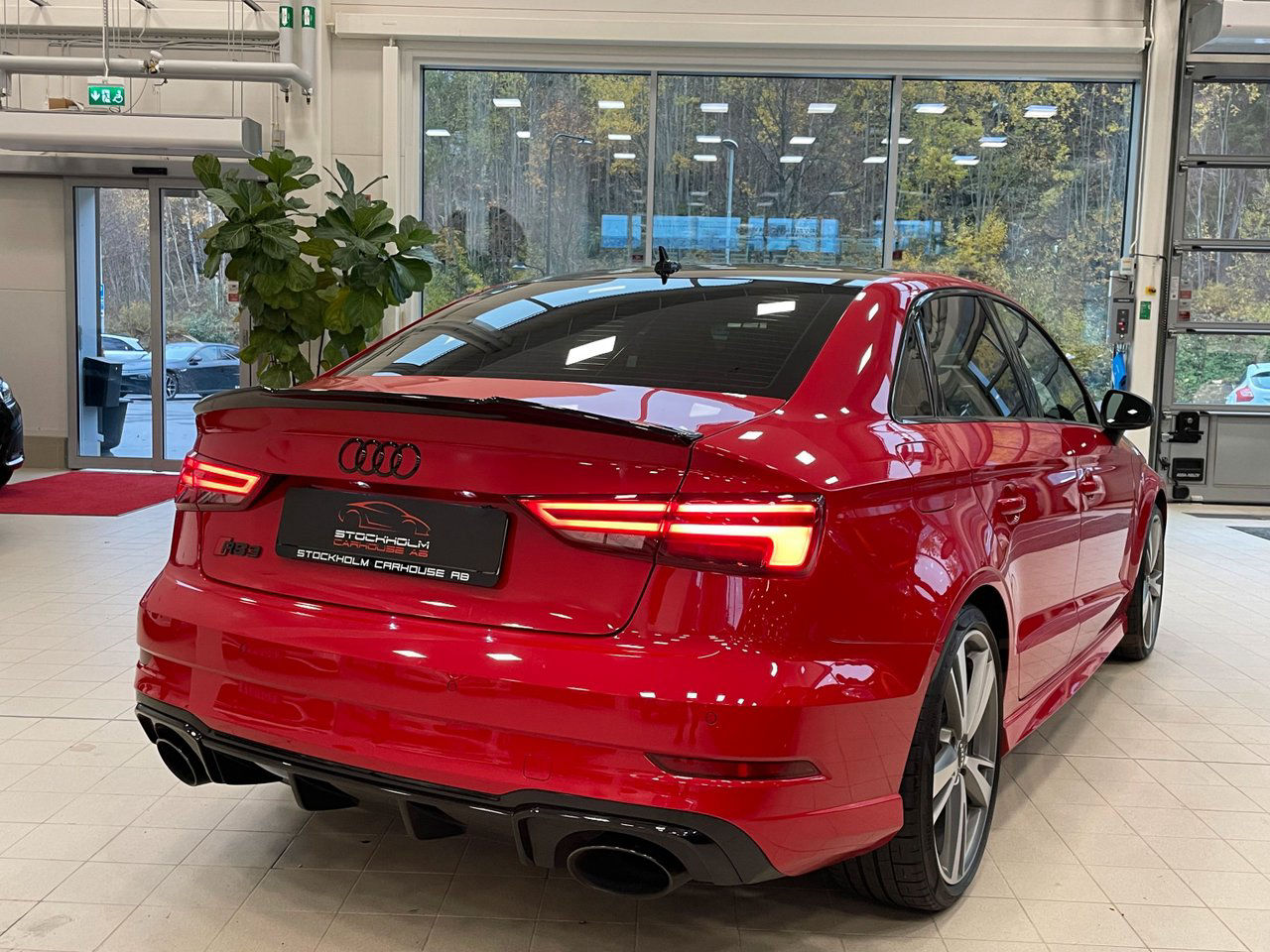 Audi RS3 Sedan Catalunya Red Metallic RS-Chassi
