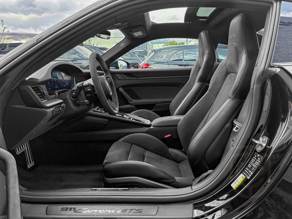Porsche 992 911/992.2 CARRERA 4 GTS / FACELIFT MY2025 /