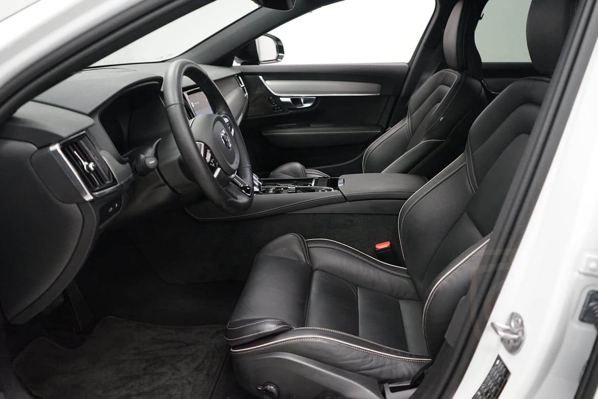 Volvo V90 T6 Plus Dark Edition