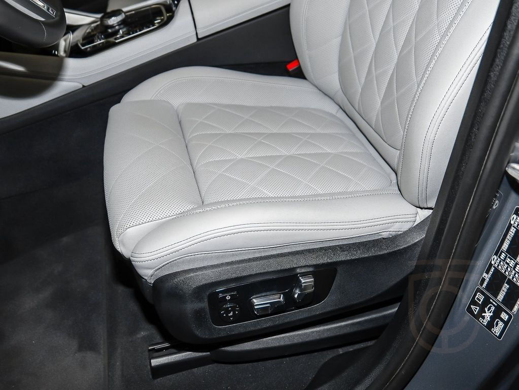 BMW X6 M60i xDrive M Sport PANO ACC AHK