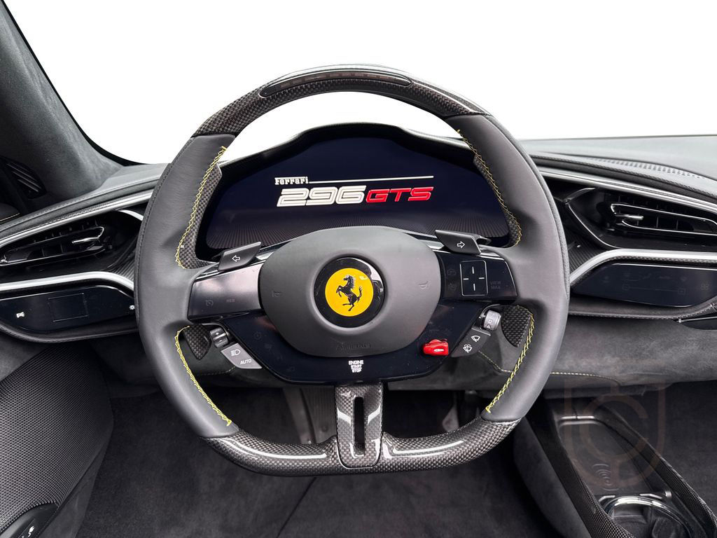 Ferrari 296 GTS 50.000€ an Optionals