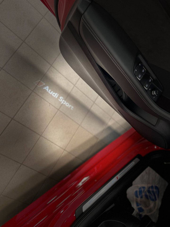 Audi RS3 Sedan Catalunya Red Metallic RS-Chassi