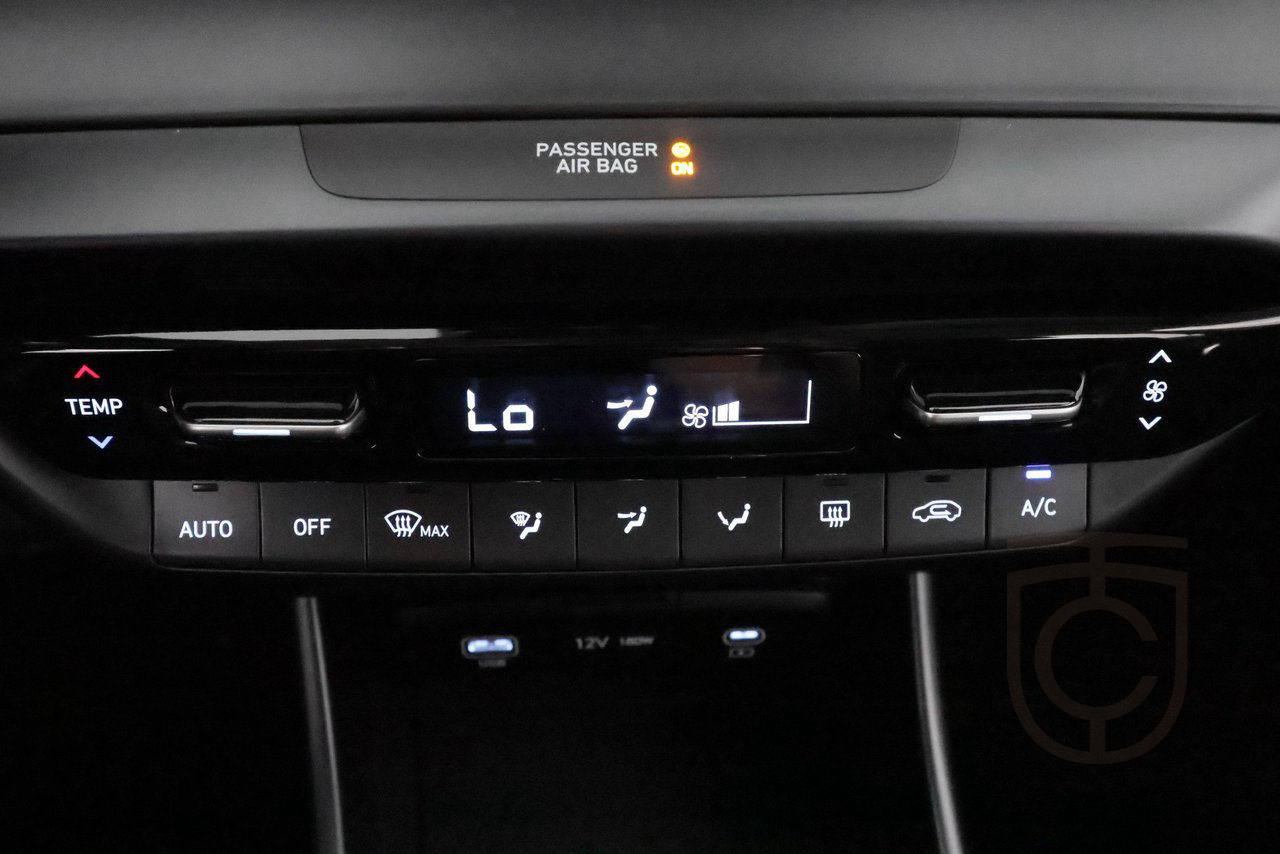 Hyundai i20 Essential 1.0 T-GDI Automat