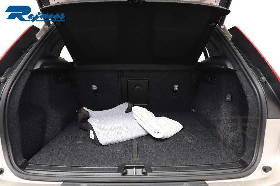 Volvo XC40 B3 FWD Bensin Core