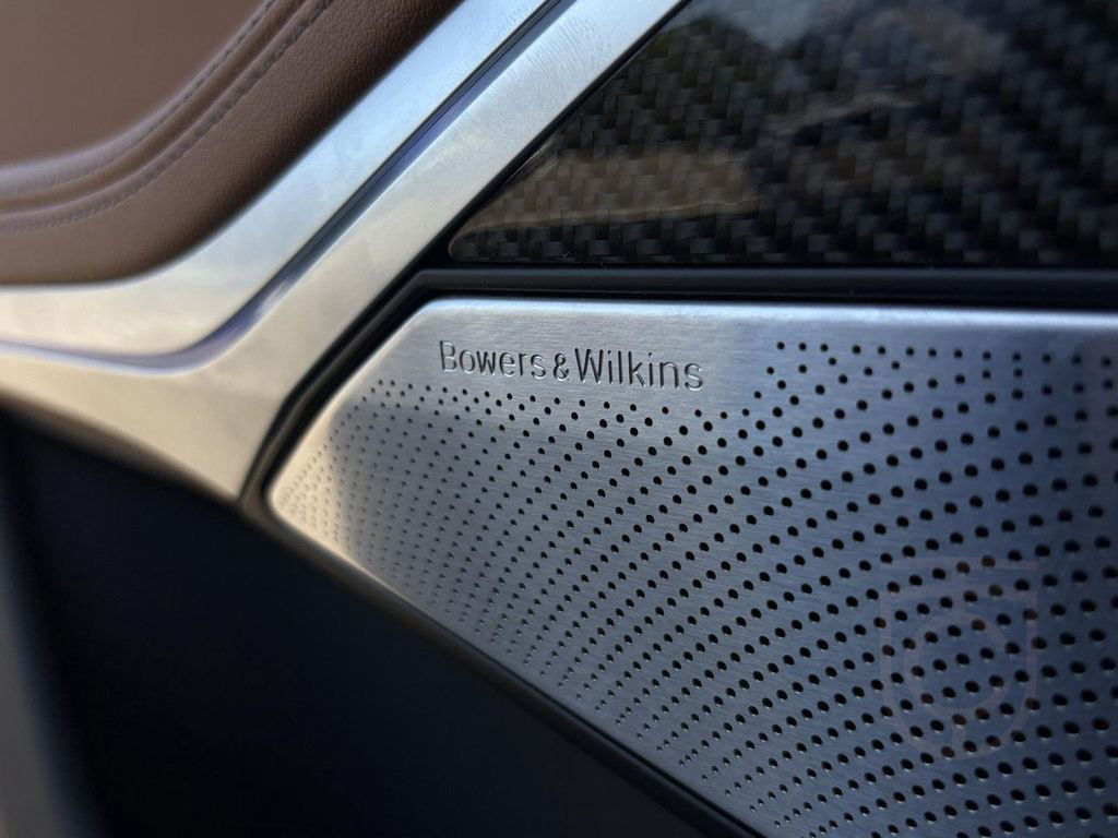 BMW X5 M60i IntAktLenk.HUD SurView Bow+Wil.Soft 22"