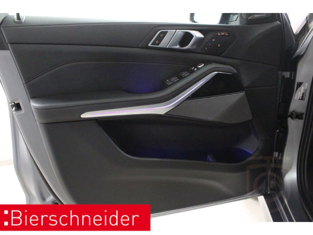 BMW X7 xDrive 40d M-Sport Pro 22 PANO AHK 7-SITZ H K