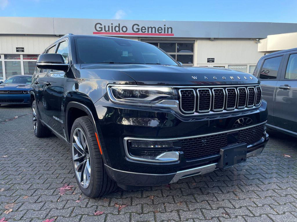 Jeep Wagoneer Series III 5.7 V8 HEMI eTorque Panorama