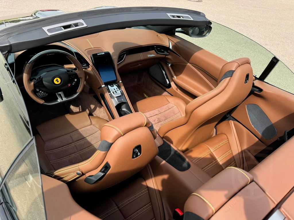 Ferrari Roma 3.9 T V8 Spider DCT, in CANNA DI FUCILE
