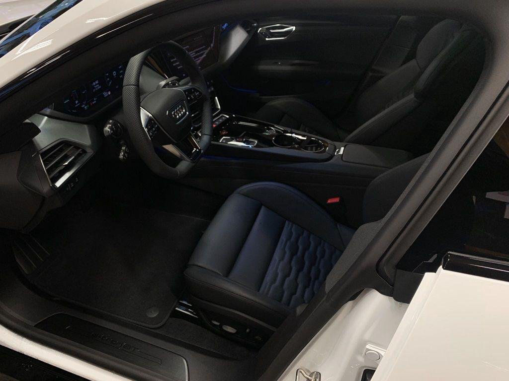 Audi E-Tron GT quattro , Night vision,Head up display,omg-LE