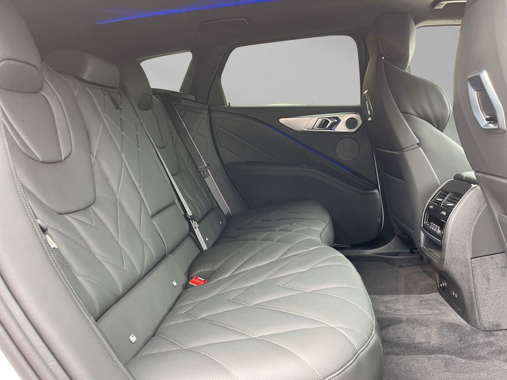BMW XM 50e 22" AHK AB-Assist ACC 3,99%