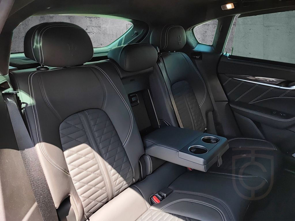 Maserati Levante Trofeo **Fuori-Serie*Zest Orange*Lime*
