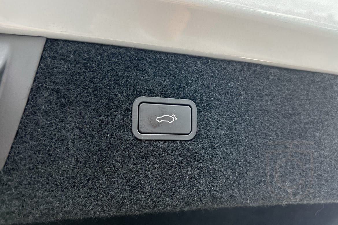 Polestar 4 Long Range Single Motor Plus Pilot