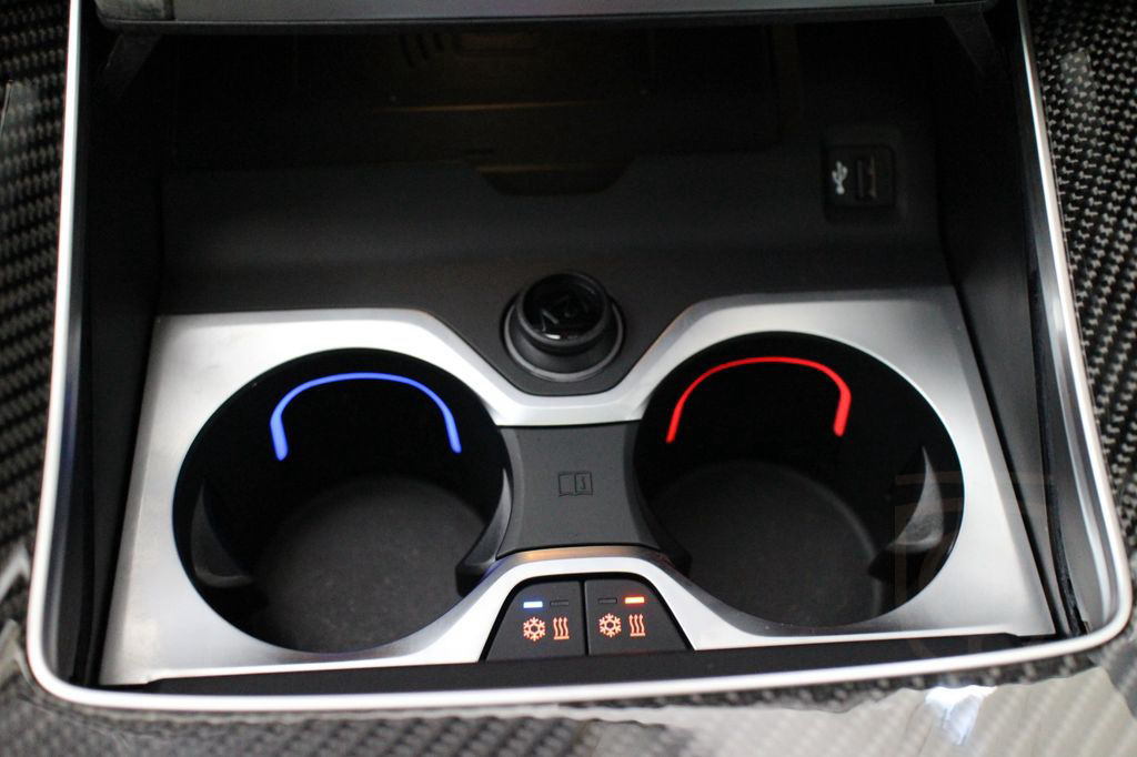 BMW X6 M60 i xDrive B&W HeadUp SoftClose AHK 22"