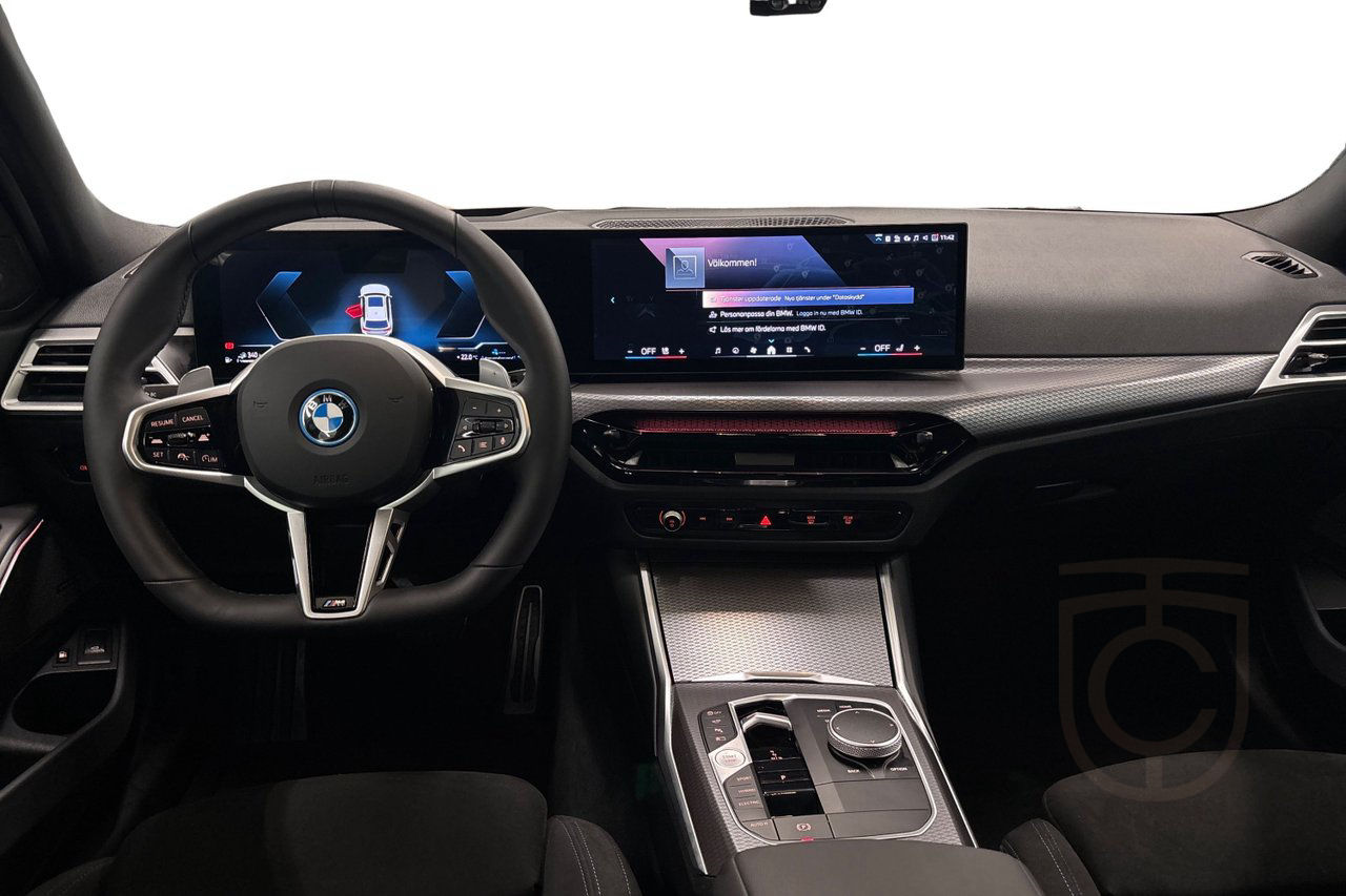 BMW 330e xDrive Touring M-Sport
