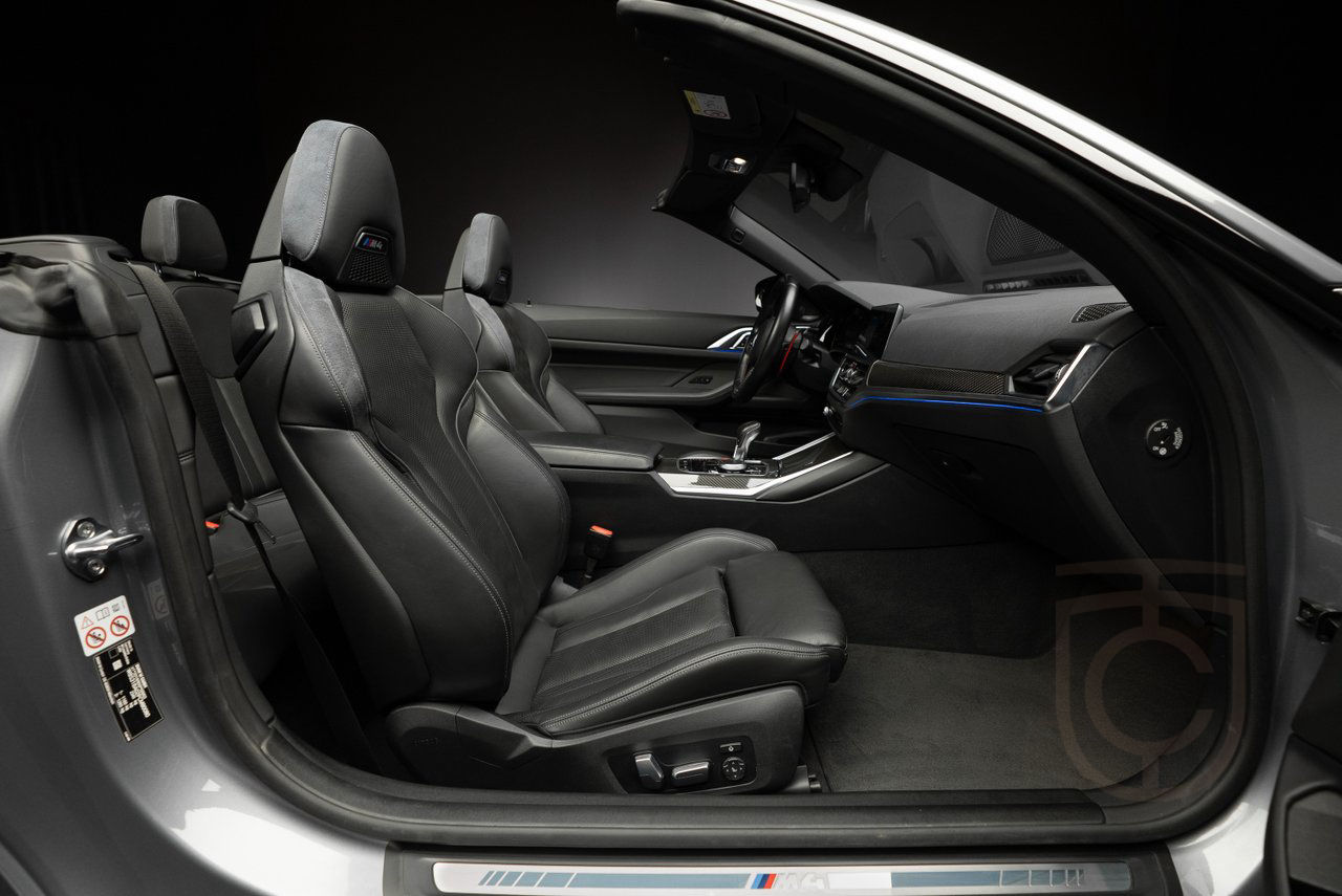 BMW M4 Competition xDrive Cab