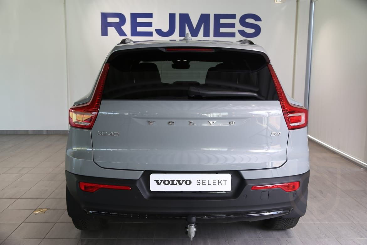 Volvo XC40 B4 DCT 145kW 2024 Plus, R-Design