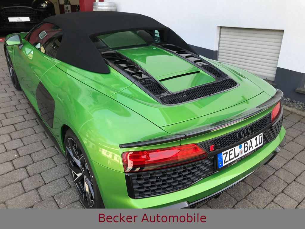 Audi R8 Spyder V10 5.2 FSI quattro performance UNIKAT