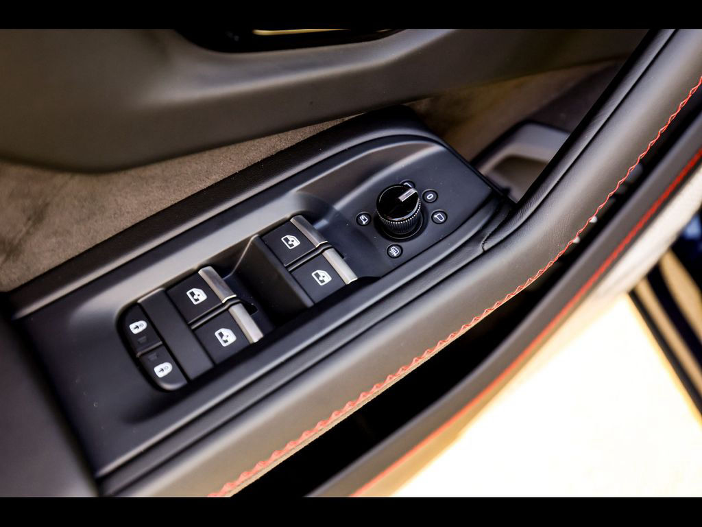 Lamborghini Urus SE°5Y SERVICE°PERFORMANTE°23°PANO°B&O 3D