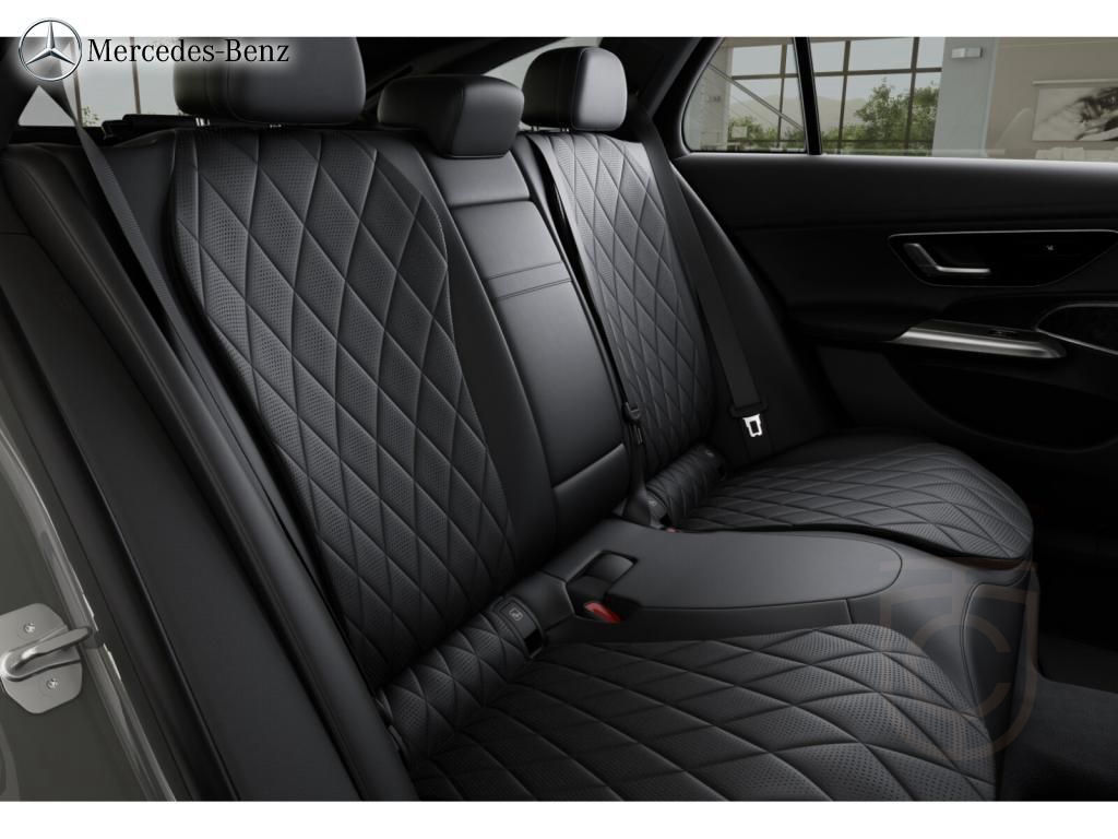 Mercedes-Benz E 450 d 4M T AMG MBUX+360°+DIG-LED+AHK+Standheiz