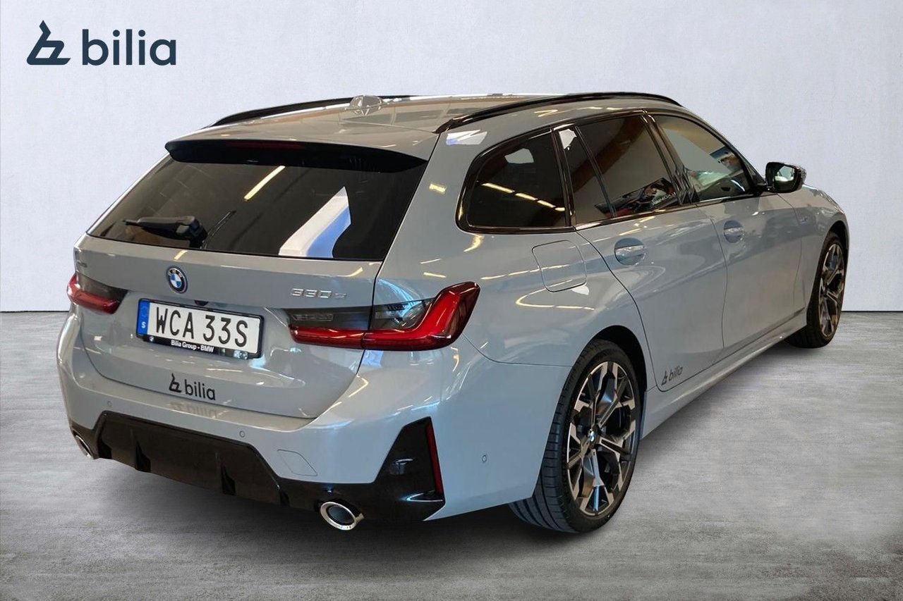 BMW 330e xDrive Touring