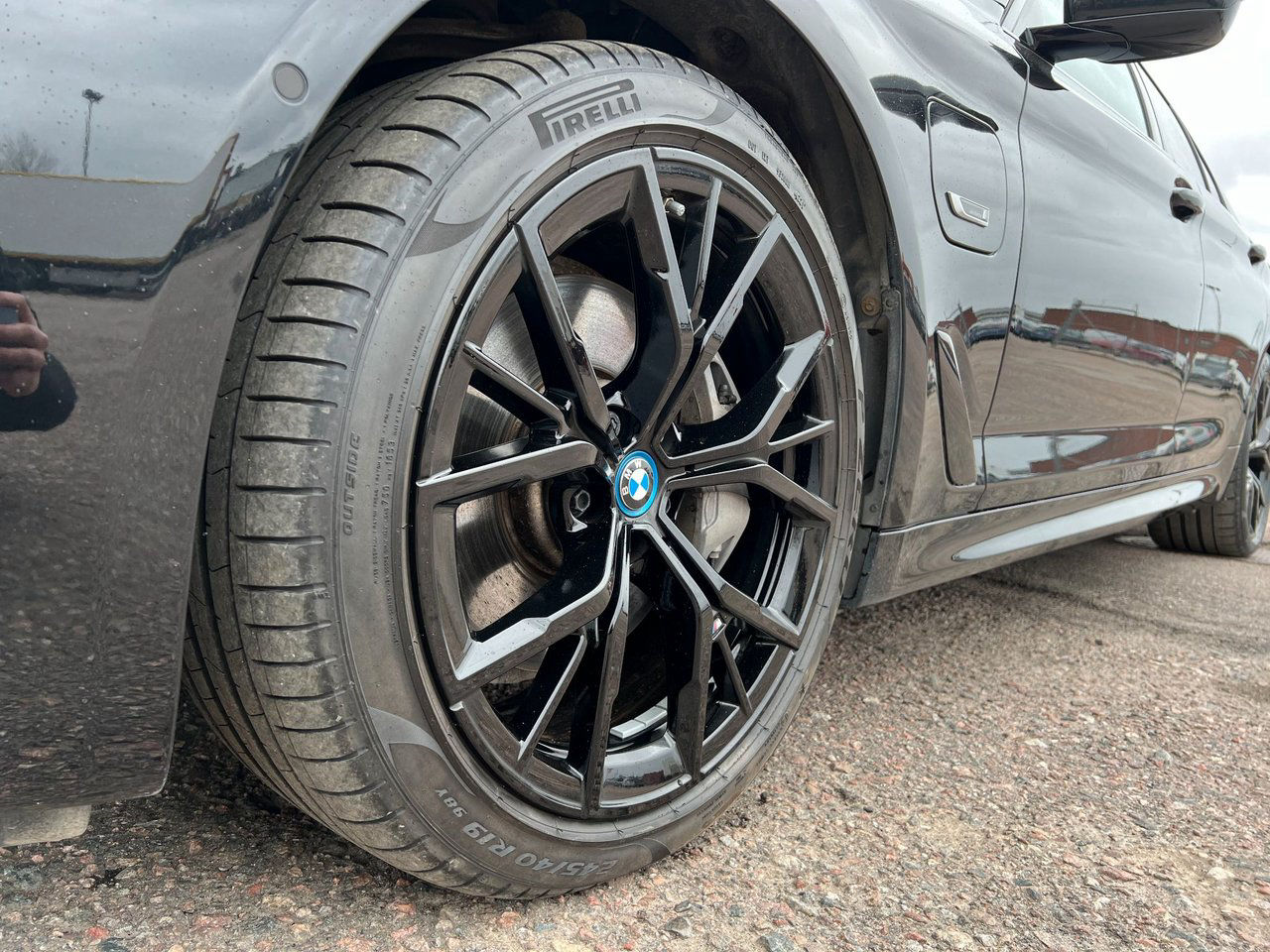 BMW 545 e xDrive Sedan M-Sport Innovation