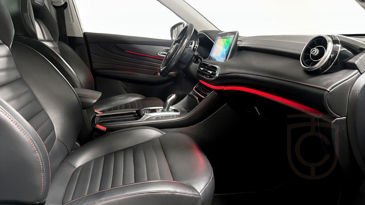 MG EHS PLUG-IN HYBRID LUXURY