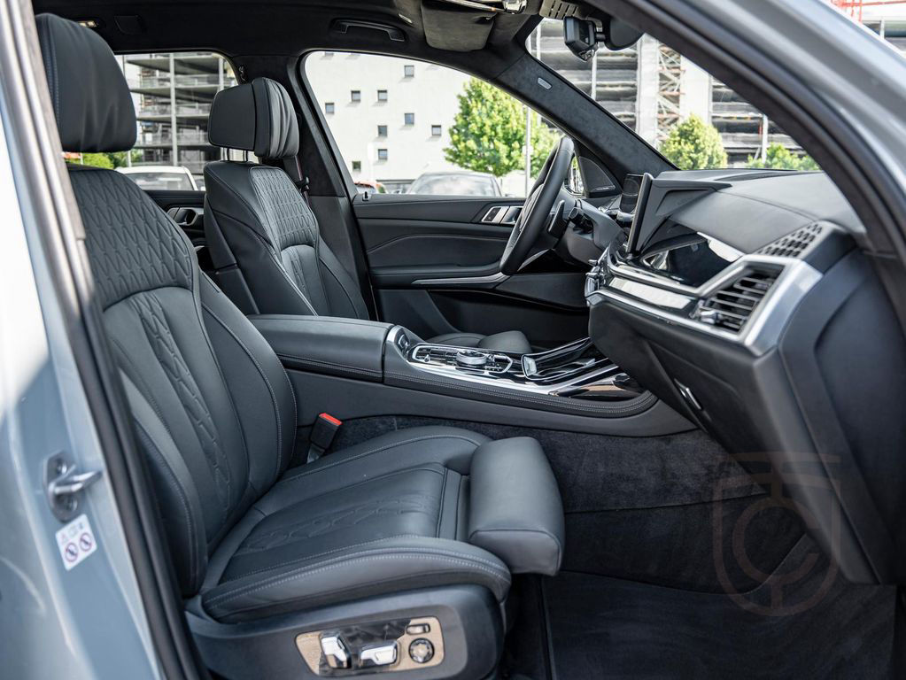 BMW X7 xDr 40d M-SportPro 22Z SI 5/100 AKTIVLENK H/K
