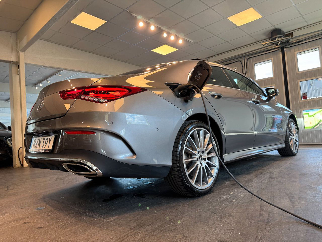 Mercedes-Benz CLA 250 e AMG Pano Burmester Widescreen
