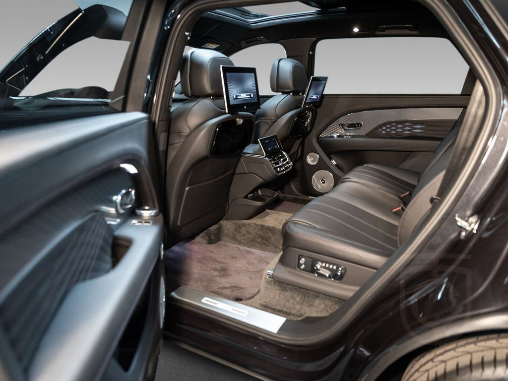 Bentley Bentayga V8 Azure EWB |First Edition|Black Line|