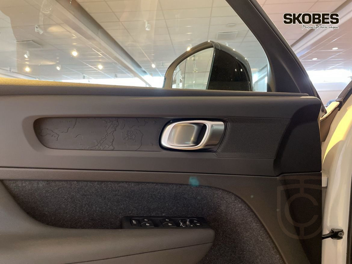 Volvo XC40 Recharge Single Motor Extended Range Core