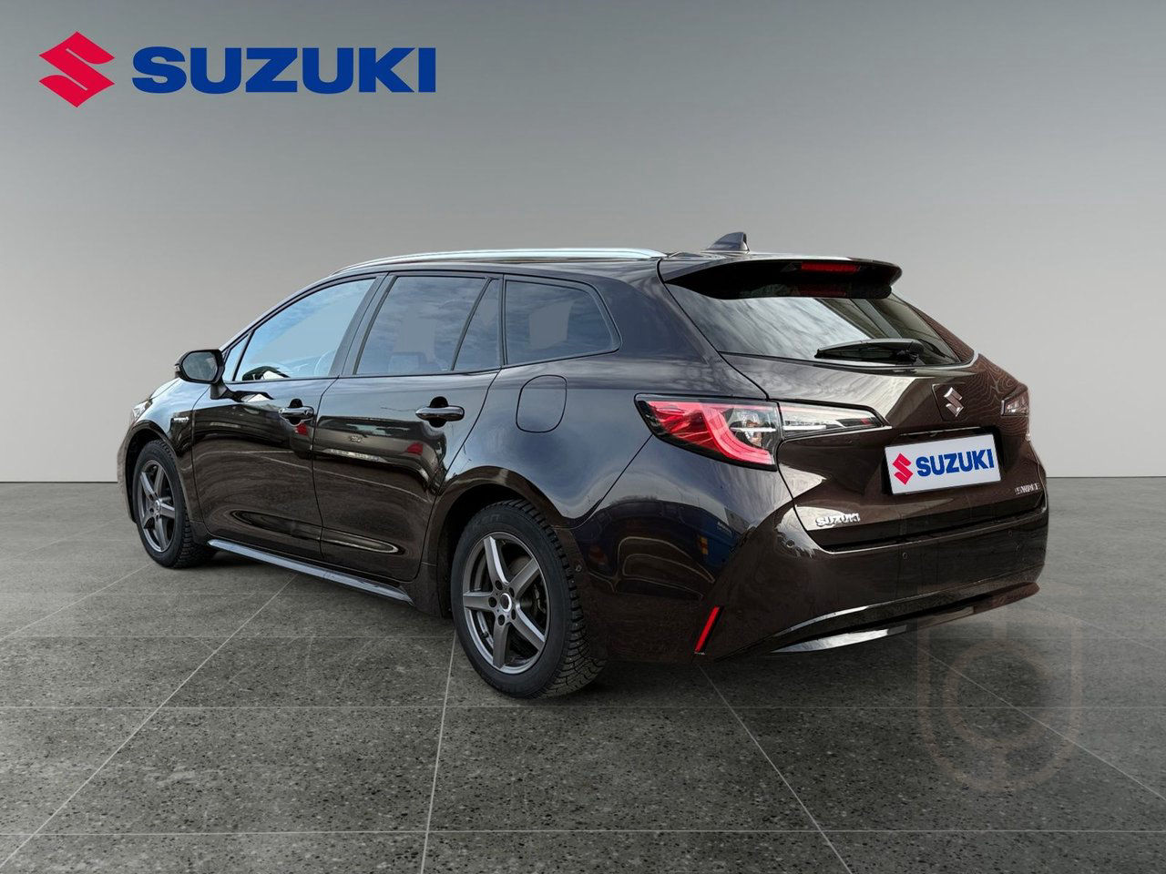 Suzuki Swace Hybrid e-CVT Inclusive ink vinterhjul
