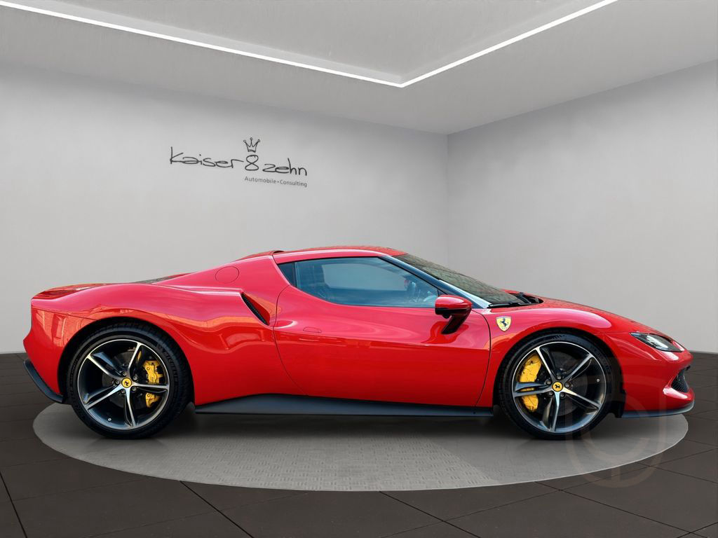 Ferrari 296 GTB *Lift* *Racing Sitze*