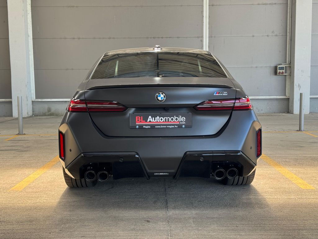 BMW M5 CARBON.BOWERS.SITZBELÜFT.360°DR.ASS.PRO.