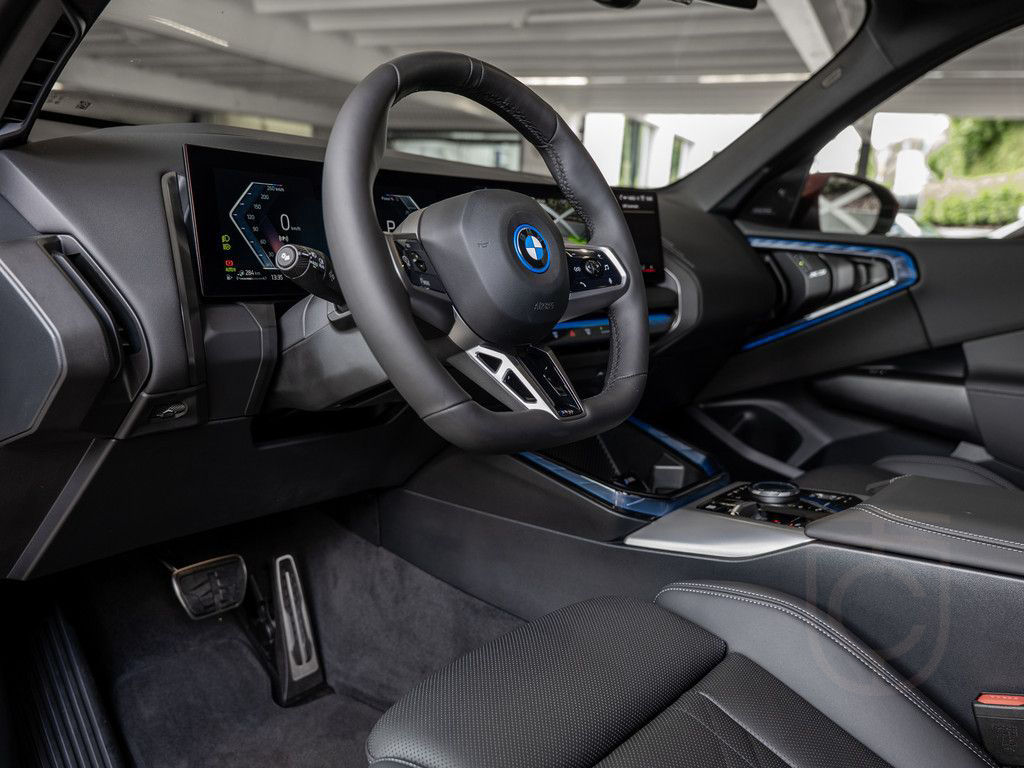 BMW X3 xDrive 30e M Sport AHK PANO H/K HUD ACC 360°