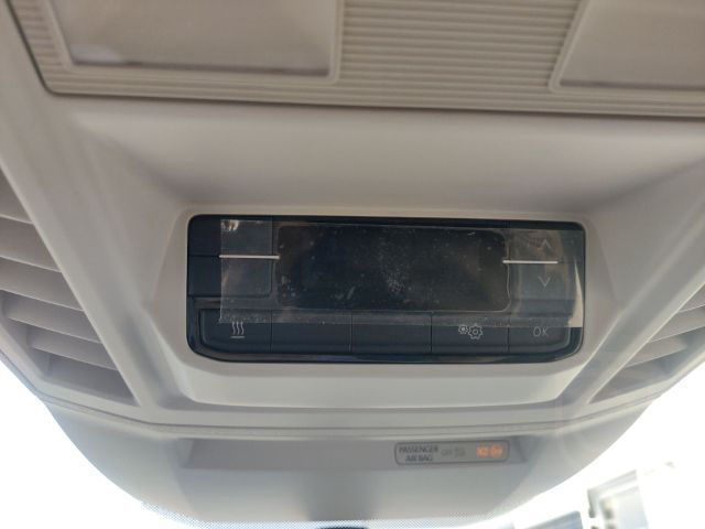 Volkswagen Crafter Kombi MR HD KLIMA V+H LED NAVI RFK PDC
