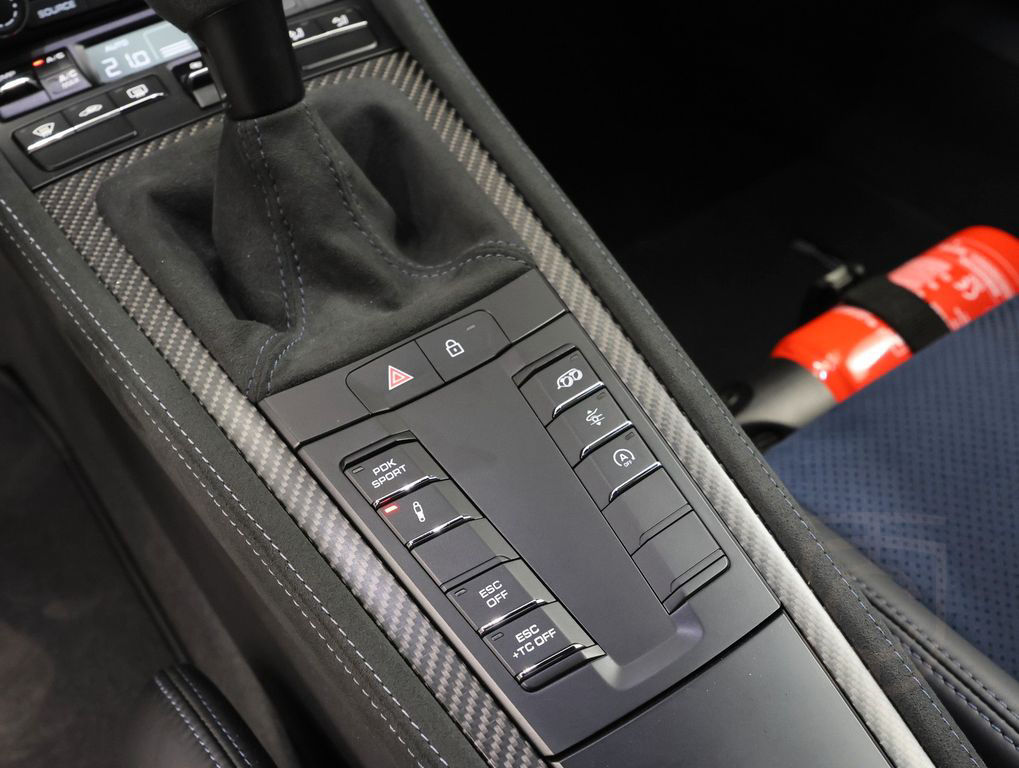 Porsche 718 Cayman GT4 RS