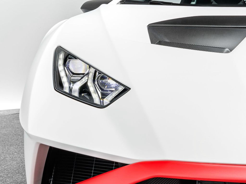 Lamborghini Huracán STO