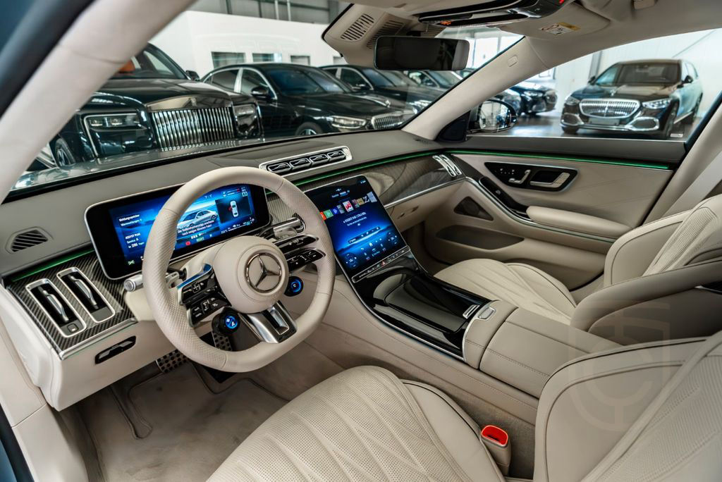 Mercedes-Benz S 63 E AMG Per. Long /Carbon / Only 3720km!