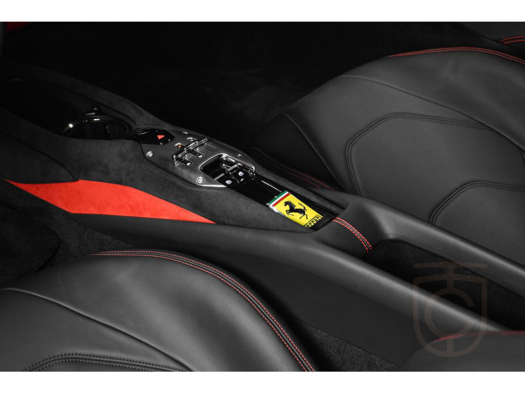 Ferrari 296 GTB V6 ROSSO CORSA